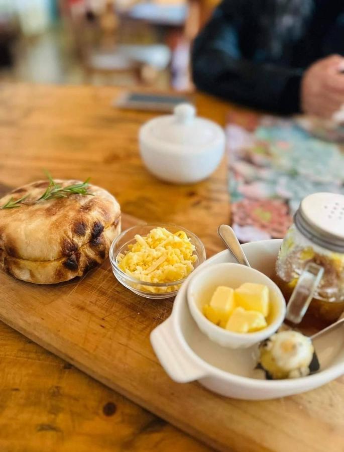 كيب تاون Suzies Huis Restaurant Bed And Breakfast المظهر الخارجي الصورة